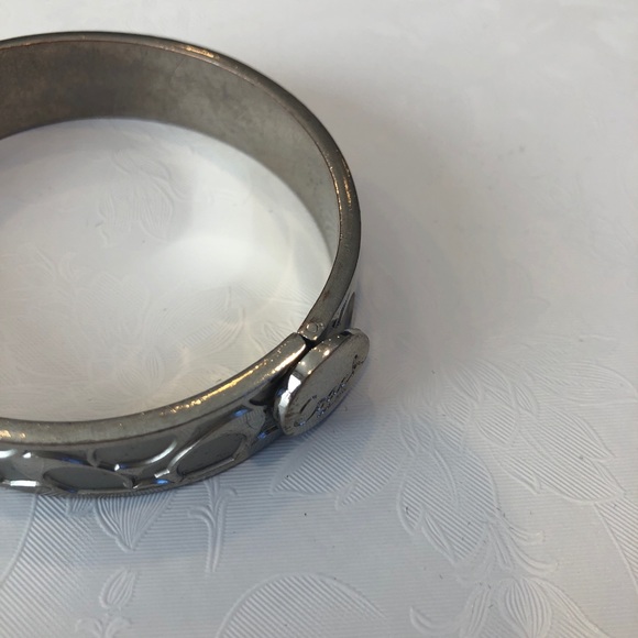 Coach silver bangle - Picture 3 of 3